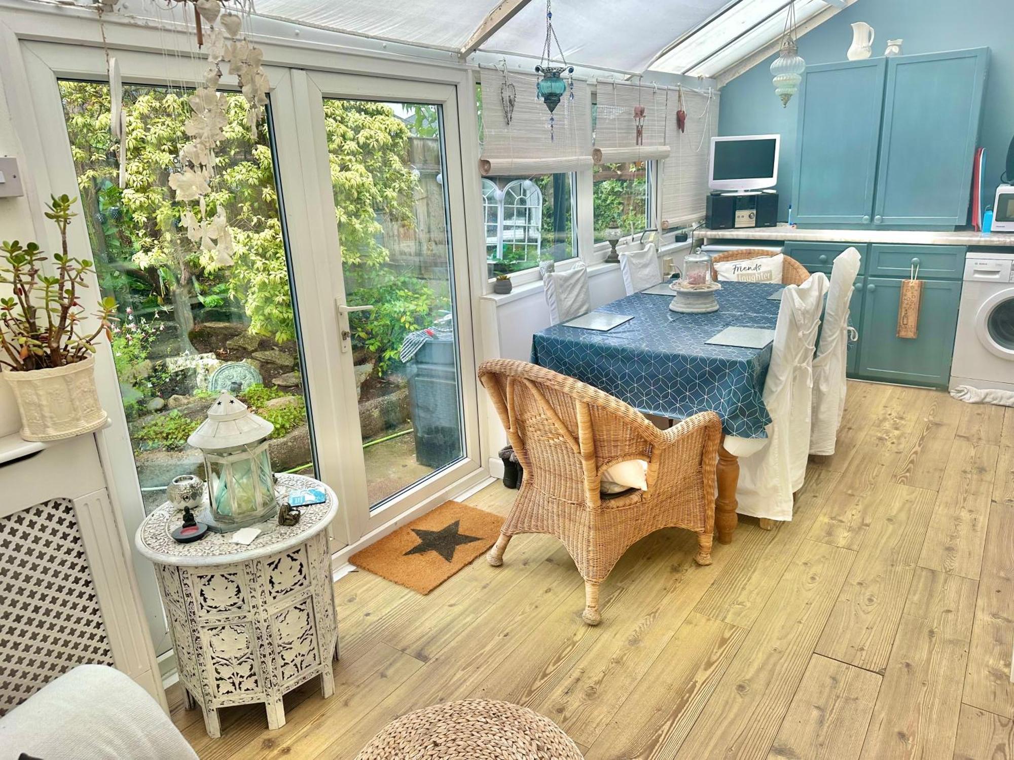 Garden Cottage - 3 Bedroom Close To Town And Beach Борнмът Екстериор снимка