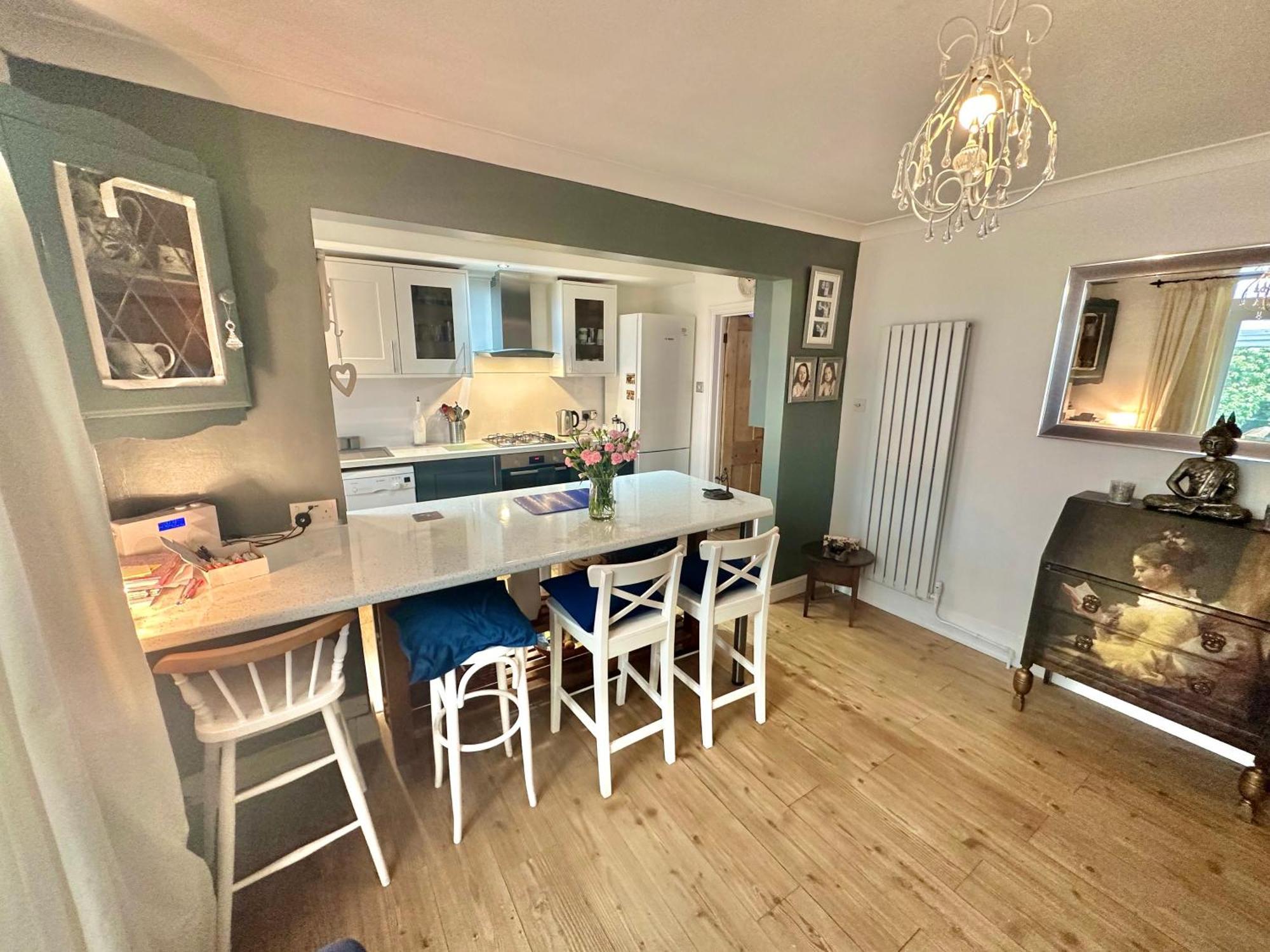 Garden Cottage - 3 Bedroom Close To Town And Beach Борнмът Екстериор снимка