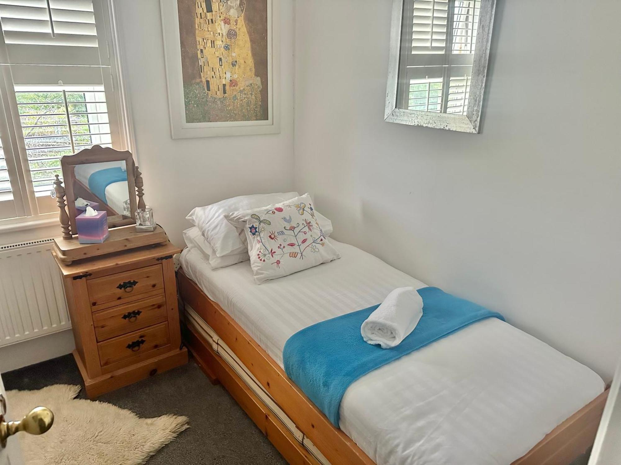 Garden Cottage - 3 Bedroom Close To Town And Beach Борнмът Екстериор снимка