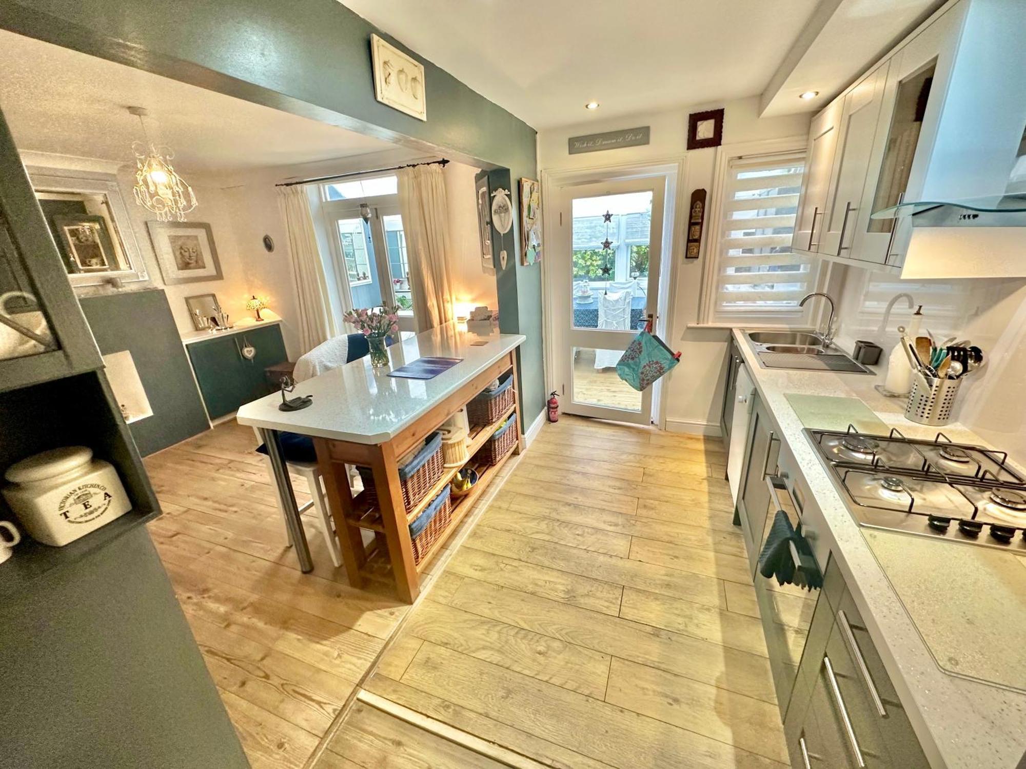 Garden Cottage - 3 Bedroom Close To Town And Beach Борнмът Екстериор снимка